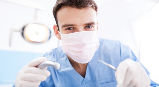 دندانپزشک کیست و چه کارهایی انجام می دهد ؟